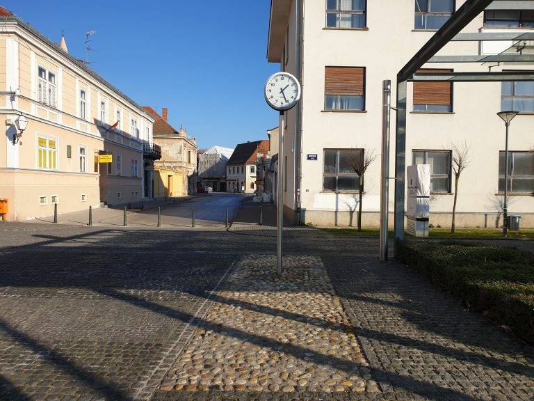 urbana oprema - javni sat - inox